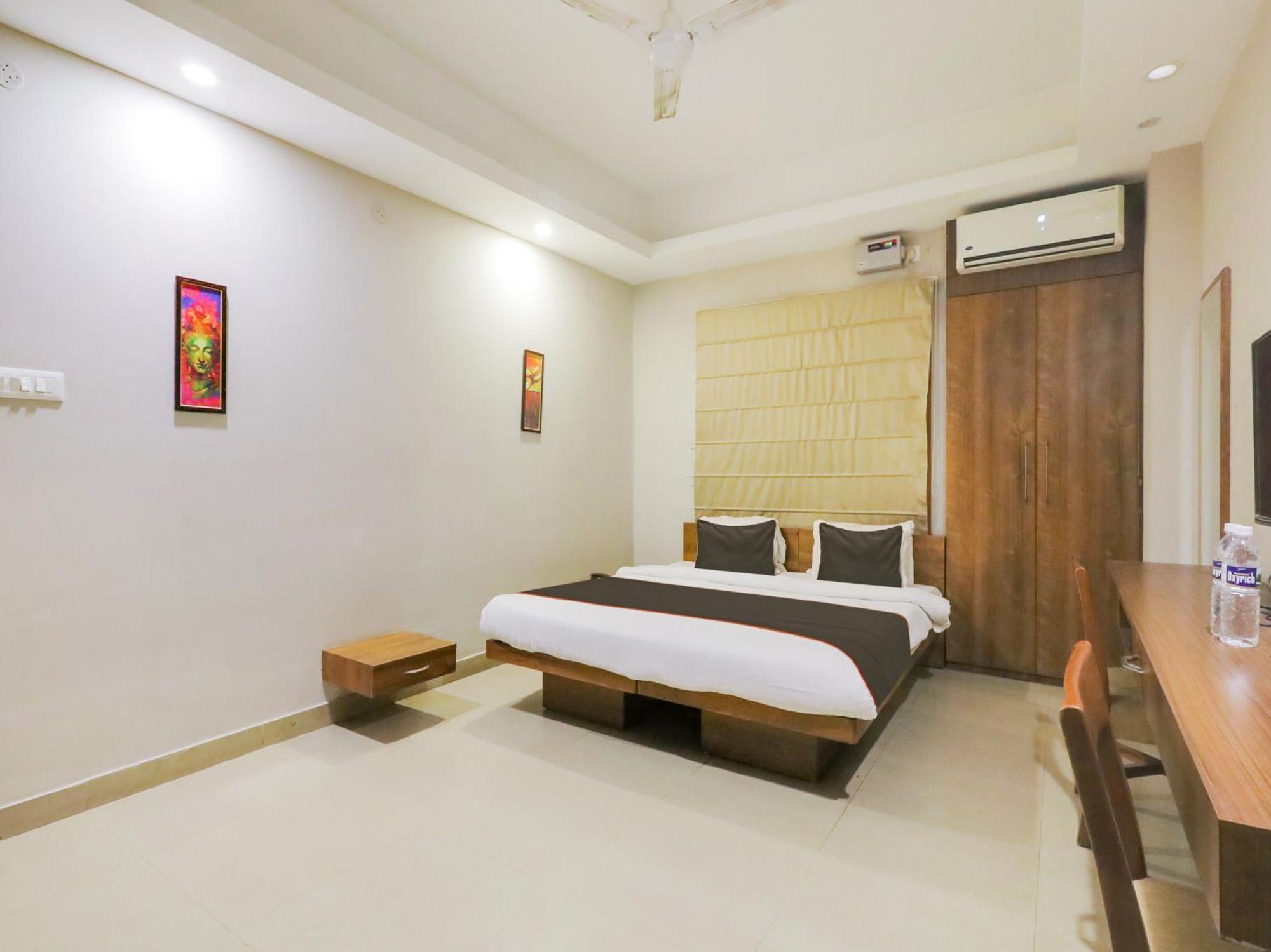Hotel O Nirvana Lodge Guwahati Exteriör bild